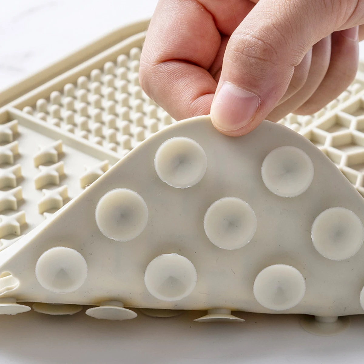 Suction Lick Mat — photo 4